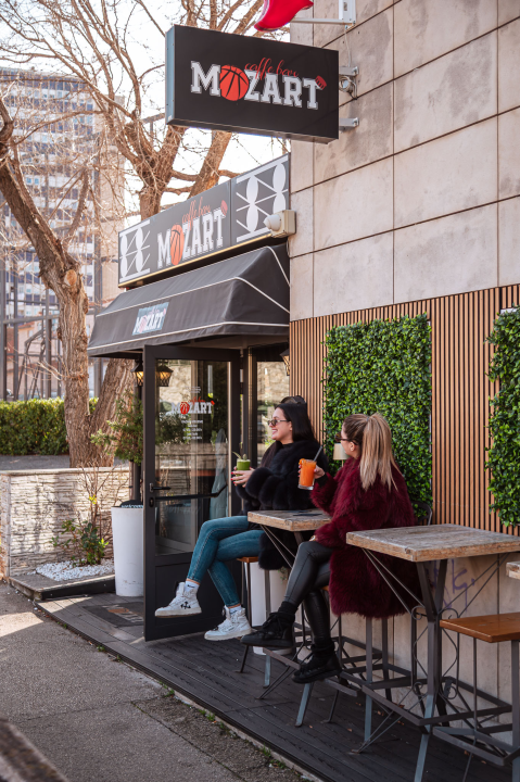 FOTO Mozart ovog mjeseca podiže ljestvicu zabave na novu razinu uz Nina Mrčelu, Sandija Cenova i Wine & Paint!