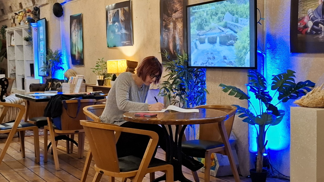 'Blind date uz knjigu i kavu' spaja ljubitelje čitanja i male knjižnice