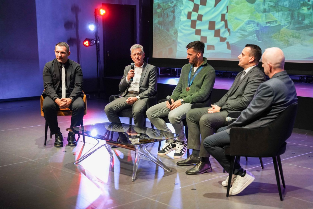 Brončani kapetan Franco Jelovčić dočekan u svom Šibeniku