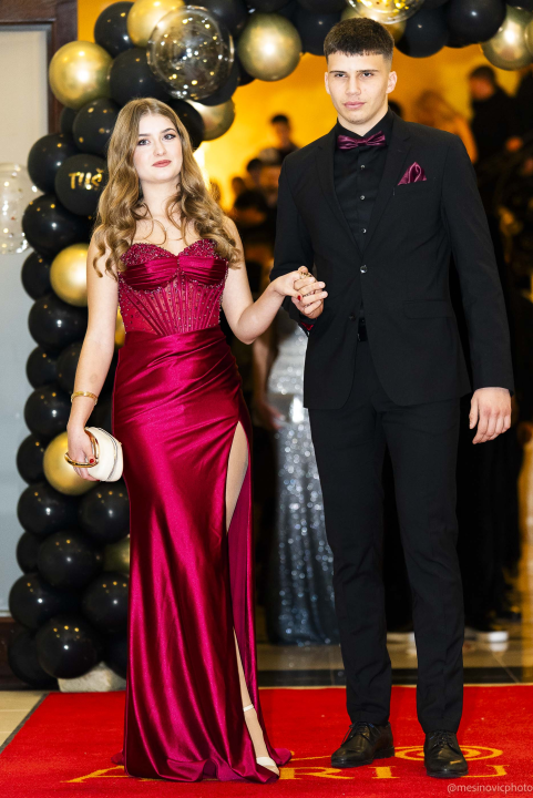 FOTOGALERIJA Maturalni ples šibenske Turističko-ugostiteljske škole (2)