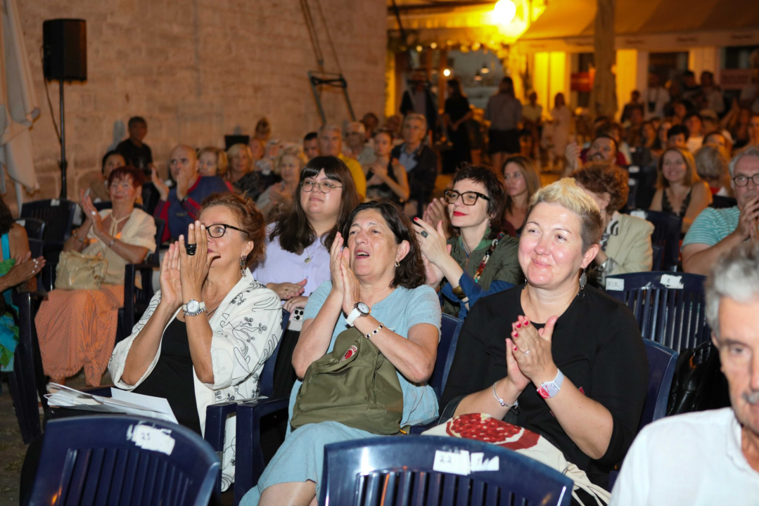 Olja Runjić, književnica, pjesnikinja, dramatičarka i scenaristica koju je rodni Šibenik odredio