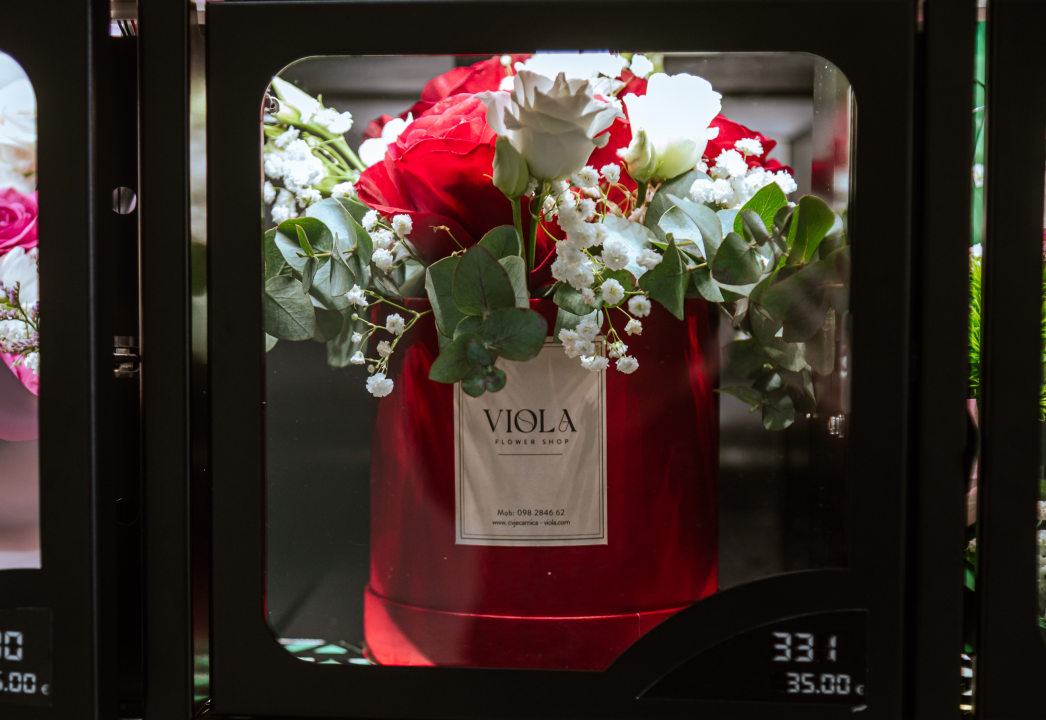 FOTO Šibenik dobio cvjetomat: Buketi iz cvjećarnice Viola dostupni 24 sata dnevno!