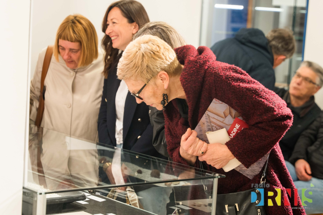 Arheološki nalazi iz drniškog kraja: Otvorena izložba Ive Ćevida 'Od Gradine do grada'