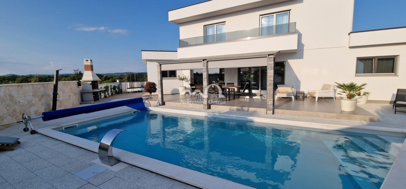 Izbori ekskluzivnih vila s Njuškala u okolici Šibenika