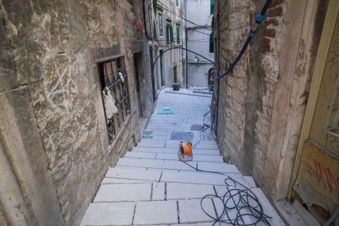 Stepenice u Ulici Jurja Barakovića uskoro u novom ruhu: Radovi u završnoj fazi