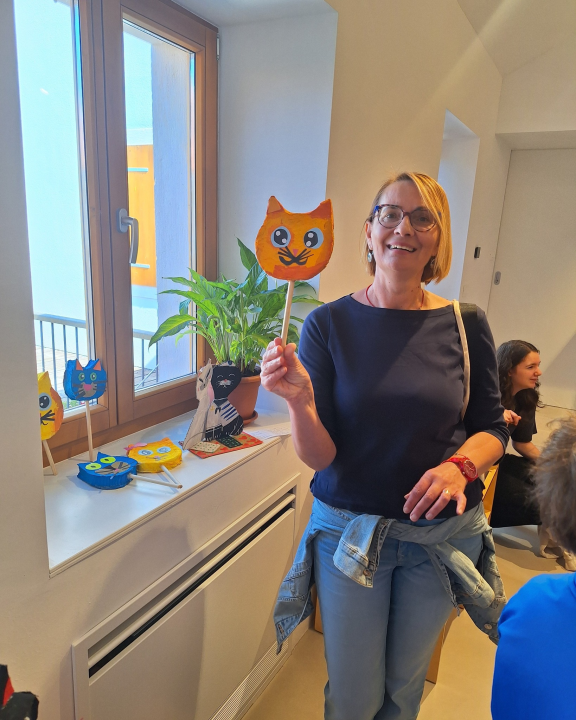 Izložba likovih i literarnih radova osnovnoškolaca 'Mačke' na Zlarinu