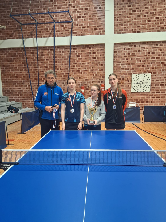 FOTO Mlađe juniorke Stolnoteniskog kluba Šibenik druge u državi, Katja Mandić u paru prvakinja Hrvatske