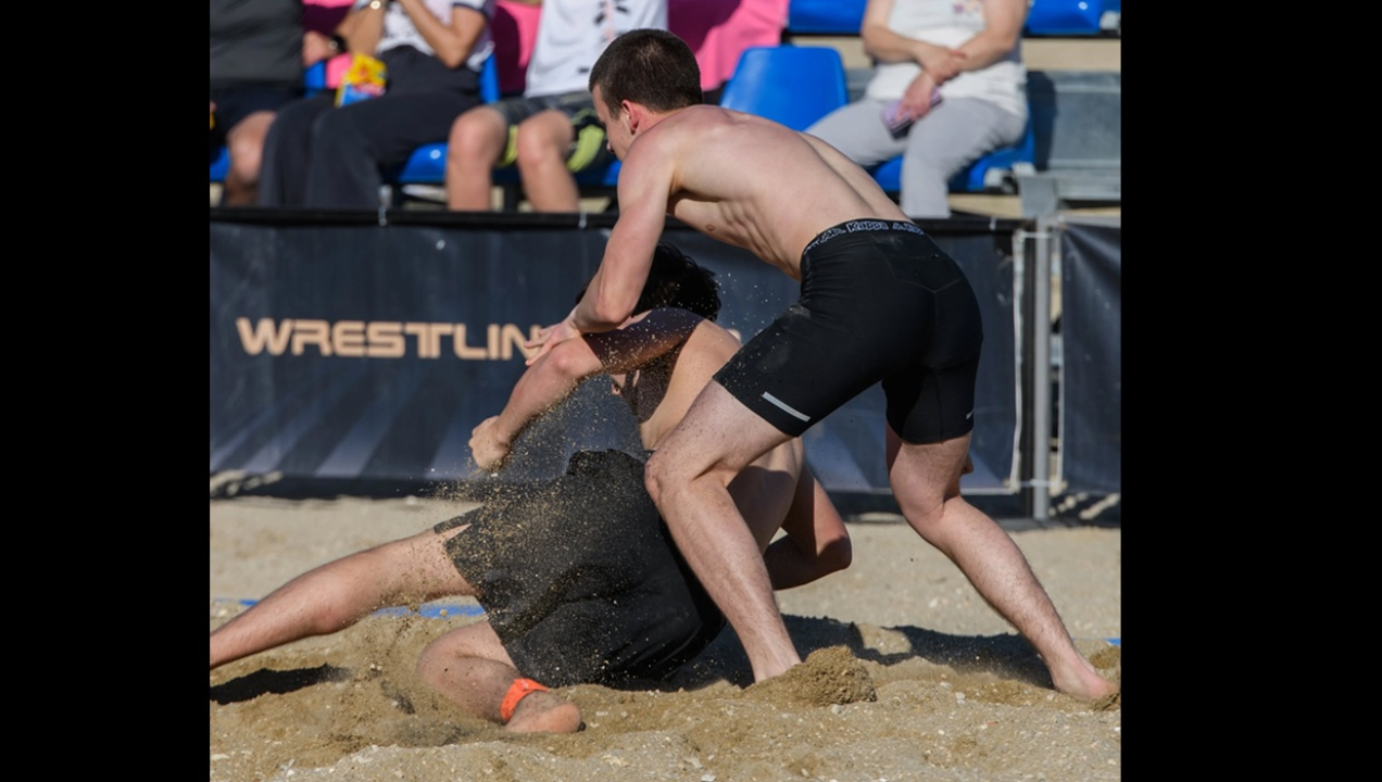 FOTO Hrvači Šibenika uspješni i na pijesku: Osmero s medaljom na Prvenstvu Hrvatske, Klarić seniorski prvak