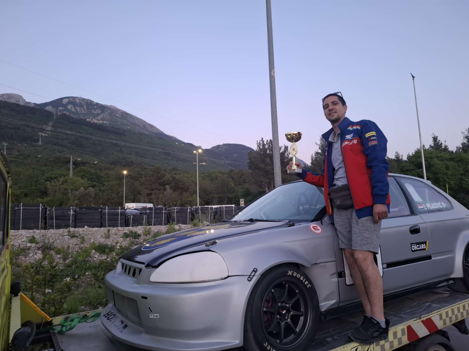 FOTO Vozači Rogoznice u Kotoru najbolji među klubovima povijesnih vozila, uz niz pojedinačnih uspjeha