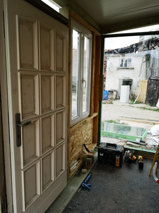 Radovi na kućici za obitelj iz Gline bliže se kraju, ali nedostaje još nešto novca: Evo kako pomoći