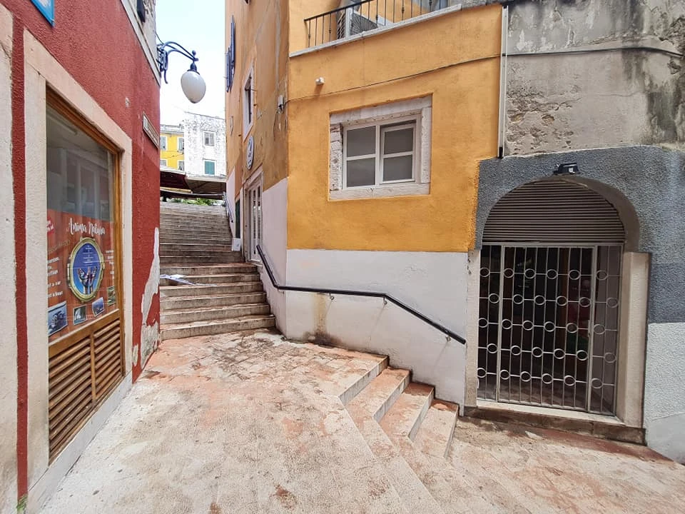 Još danas zaobilazite skale na Dobriću: Proliveno ulje noćas će počistiti Zeleni grad