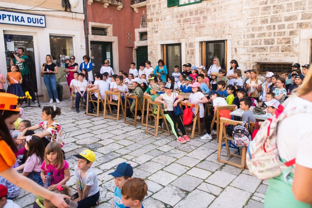 Brojni Šibenčani u četvrtak 'okupirali' Malu ložu, a sve zbog jedne česme