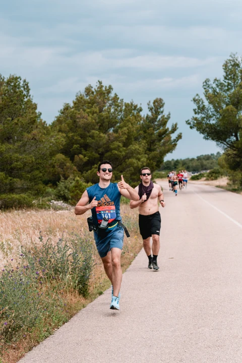 Spektakl u Šibeniku: Pivska milja je bila kao Woodstock, polumaraton završili i brojni Šibenčani