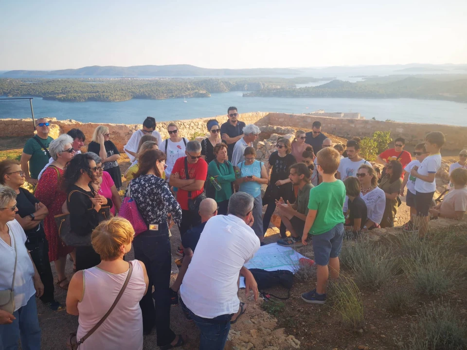 Šibenčani su danas dobili odgovor na pitanje što je sve zasađeno na sv. Ivanu