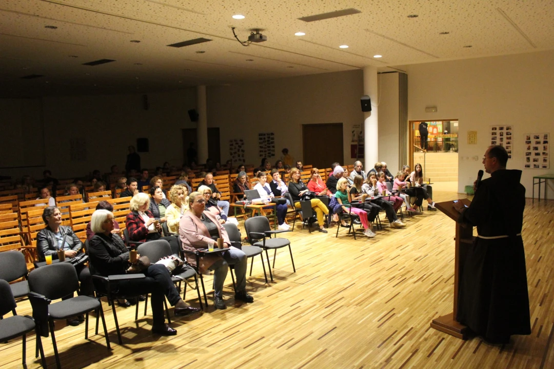 Na Šubićevcu uz pjesmu i molitvu održan Holywin
