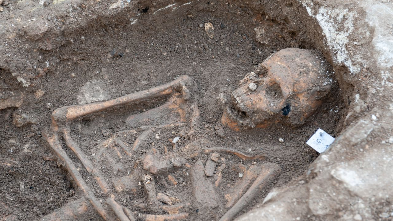 Više od 600 lubanja nađeno kod sv. Frane, a ima ih još: Tamo se ukapalo stoljećima, trećina kostiju su dječje