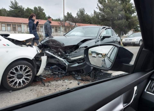 Vozačica Fiata lakše ozlijeđena u sudaru na magistrali kod Brodarice
