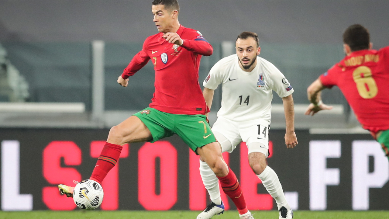 Ronaldova odbačena kapetanska traka prodana na dražbi za 63.560 eura