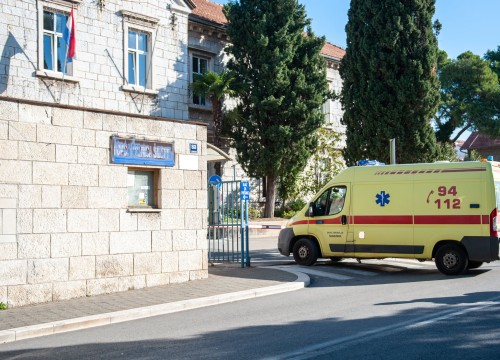 U šibenskoj bolnici otkazane sve dogovorene operacije zbog povećanog broja bolesnika od covida