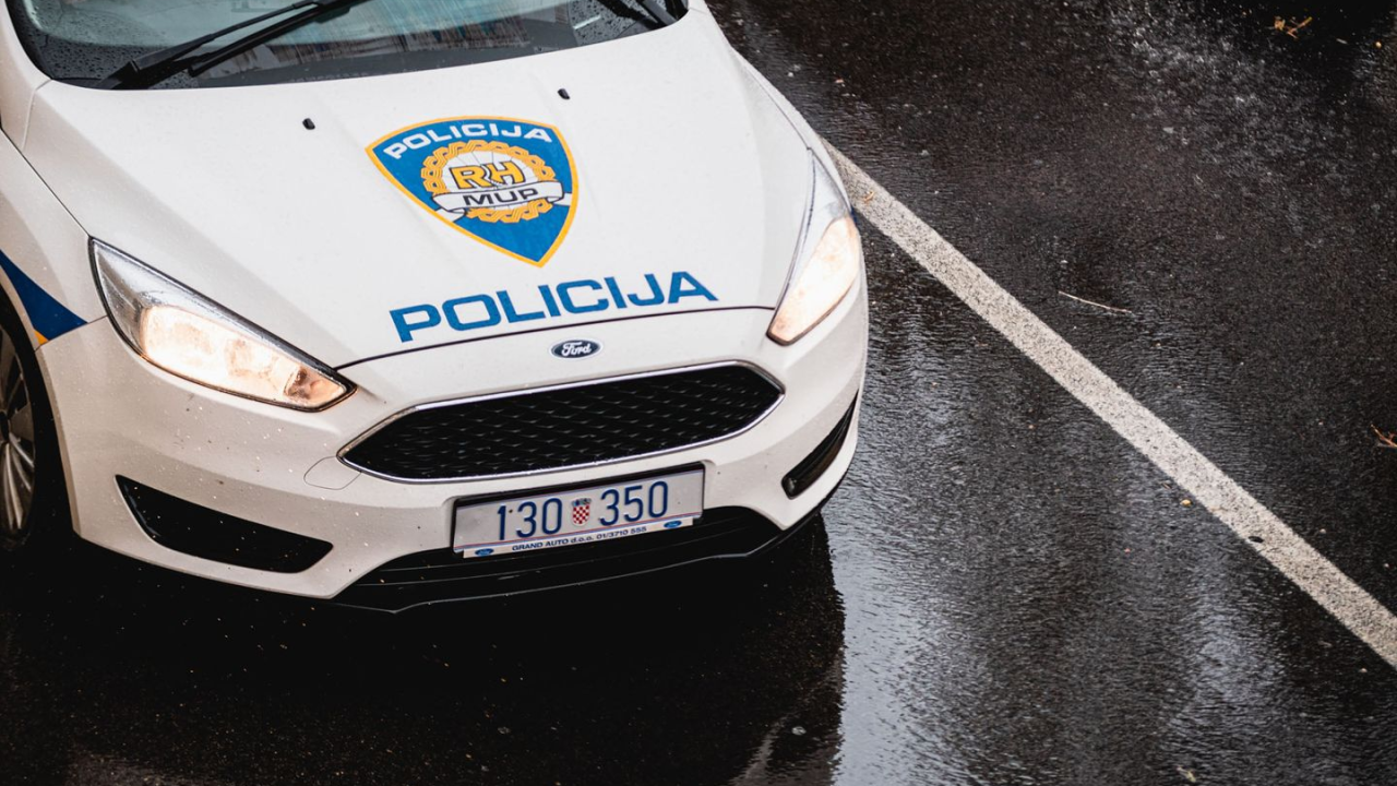 Muškarac porazbijao inventar socijalne službe i napao zaštitarku nakon što su mu oduzeta djeca