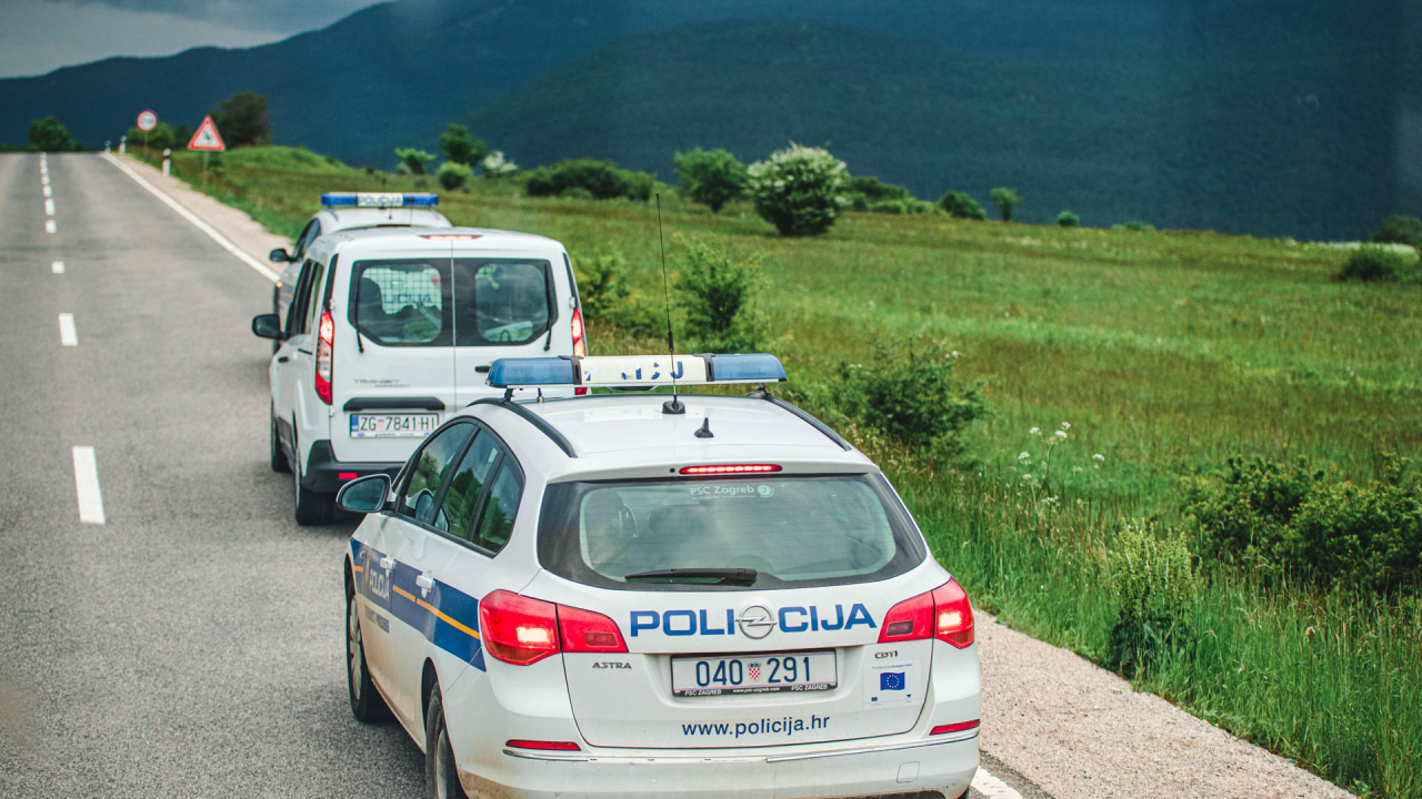 Na šibenskom području djeca pronašla odbačene puške, muškarac naišao na granatu