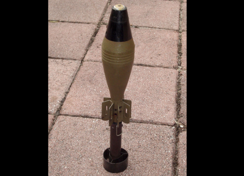 Na obali Krke pronašao tromblonsku minu koju je izbacila voda