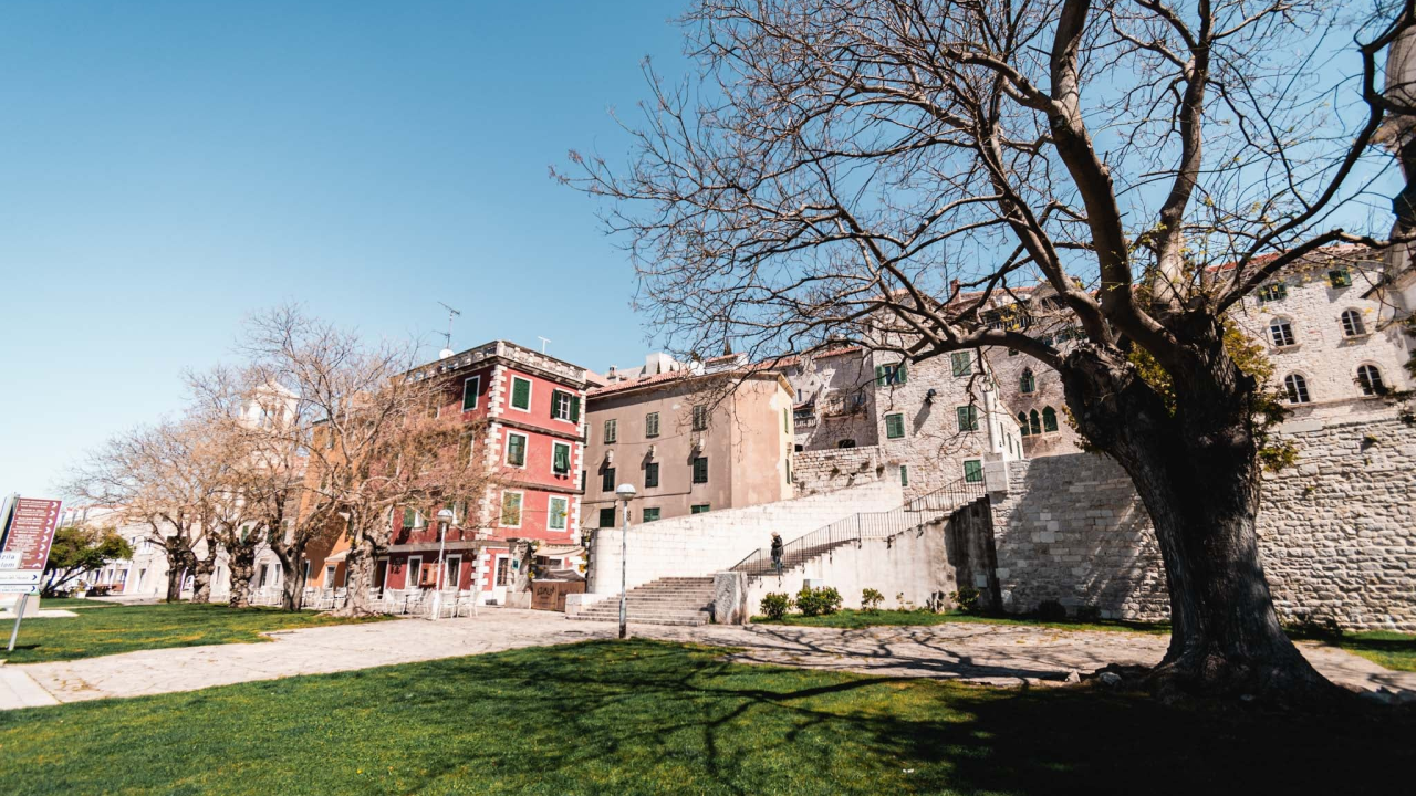 Svjetski dan umjetnosti obilježit će se i u Azimutu neobičnom izložbom: Donesite svoj rad