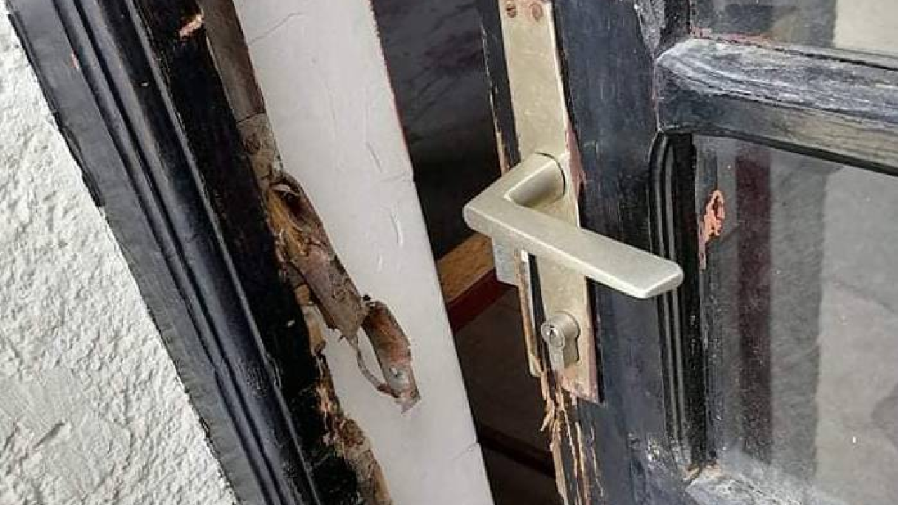 Serija provala u Docu: Sinoć razvaljena vrata budućeg ronilačkog centra