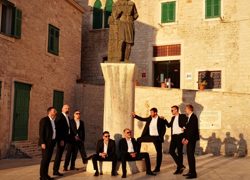 Branimir Bubica s novom pjesmom slavi 20 godina karijere: Poslušajte 'Nestani s vitrom'