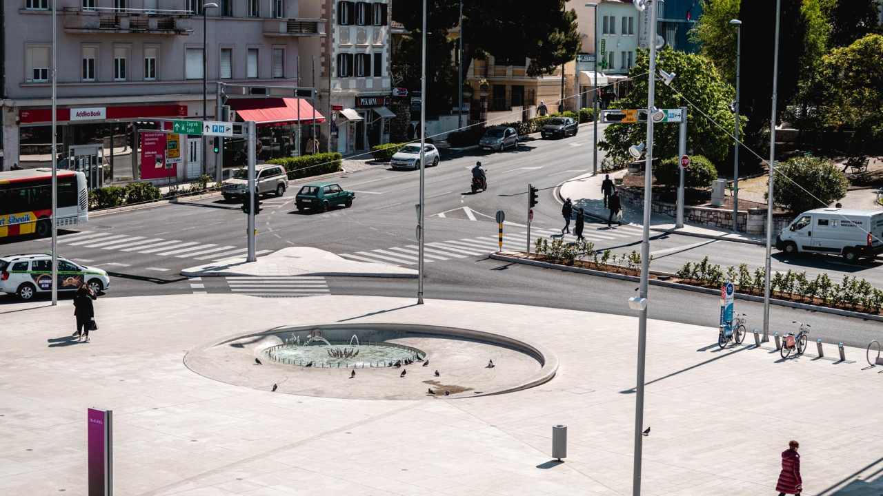 Danas sunčano i toplo uz ponešto oblaka, sutra novo pogoršanje