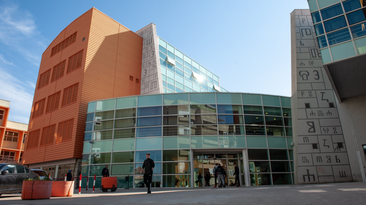 Nastava u osnovnim i srednjim školama u županiji i dalje online: 'Veliki broj učenika i djelatnika je u izolaciji'