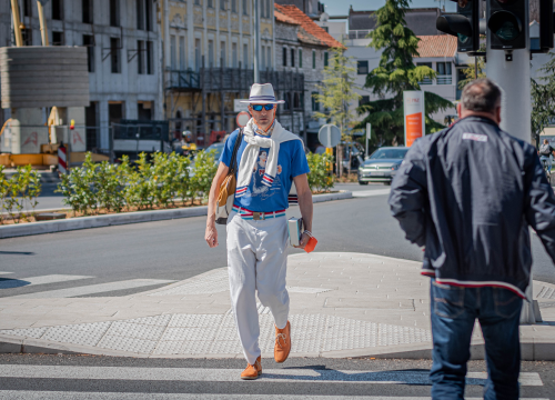 Sport casual extravaganza kakvu ne viđamo svaki dan, ovo je pobjednik današnjeg street stylea!