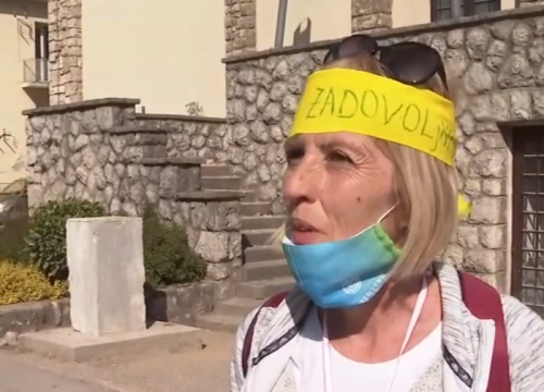 Prosvjed u Petrinji: 'Nesigurno je hodati gradom, stanje je gore nego na dan potresa'