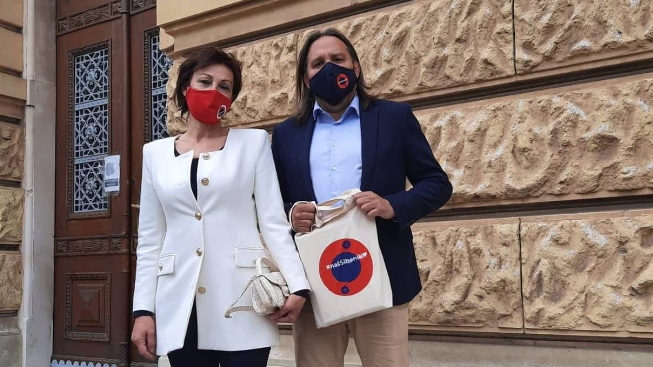 SDP-ovi kandidati predali kandidacijske liste: 'Hvala ekipi s naših štandova'