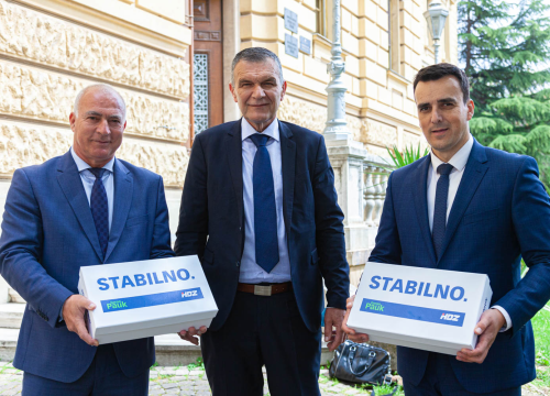 Pauk i Rakić predali kandidacijske liste: 'Zahvaljujem svima koji su potpisom podržali kandidaturu'