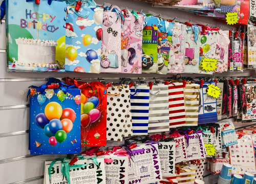 Fotografija 6 - Iznenadite svoje bližnje personaliziranim poklonima i dekoracijama iz Smile T-shirt & party storea!