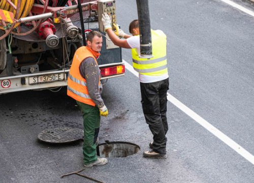 Radovi i kvarovi: Bez vode dio Baldekina, na Vanjskom usporen promet zbog radova na šahtu