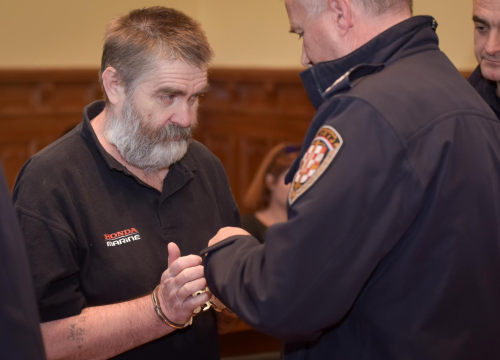 Vrhovni sud potvrdio kaznu od 30 godina zatvora muškarcu s Paga koji je bacio djecu s balkona