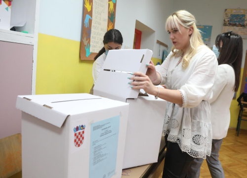 Zatvorena birališta: Evo prvih rezultata izlaznih anketa