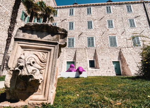 U utorak besplatan ulaz u šibenski muzej: Razgledajte postav i izložbu, poslušajte koncert, naučite nešto novo