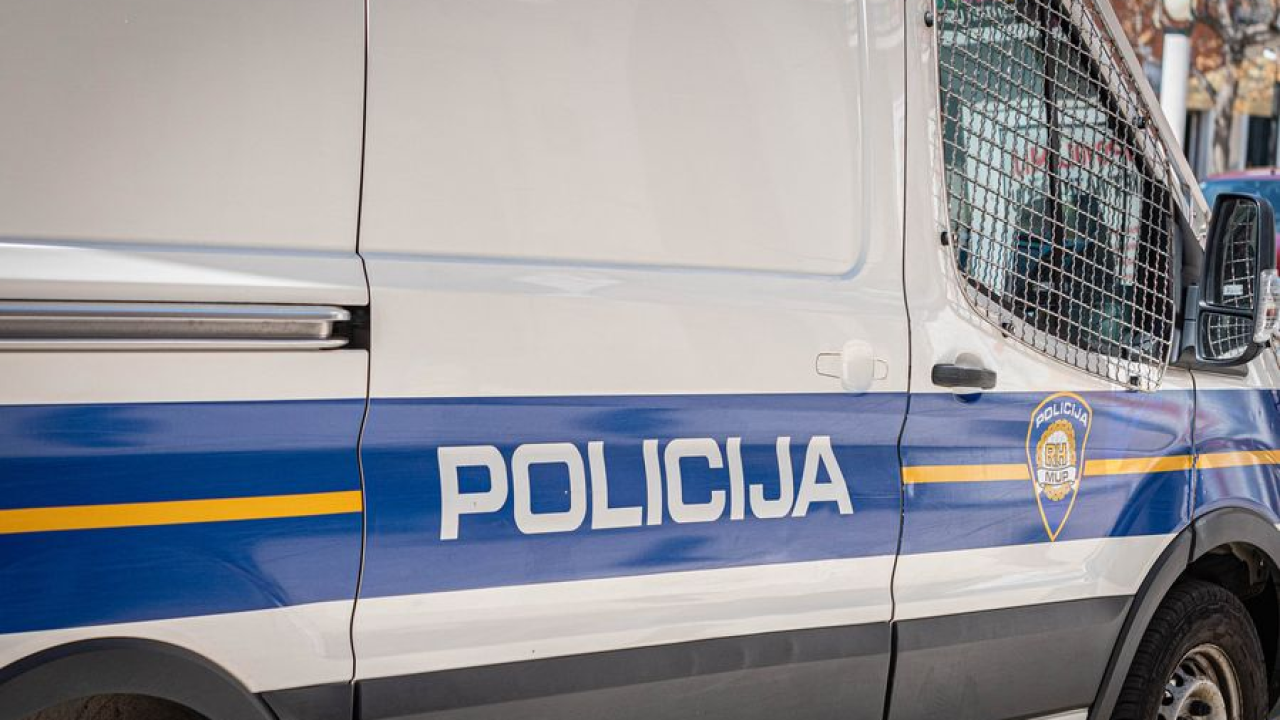 Provaljeno u Djelo u Karaliću, u Pirovcu se kralo na plaži, a u Podglavici su prepiljene masline