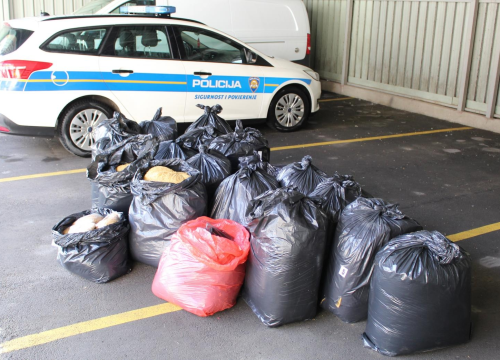 Pala skupina švercera: Iz BiH prokrijumčarili 10 tona duhana i 5300 šteka cigareta, skladištili ga u Kninu, Kistanjama i Drnišu
