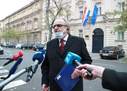 Predsjednik Milanović vratio ratna odlikovanja generalu Branimiru Glavašu