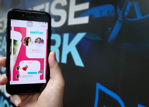 Dating aplikacije uvode oznaku o cijepljenju protiv covida, sve provjerite prije 'svajpanja'