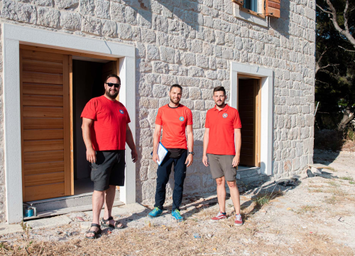 Obišli smo novi dom HGSS-ovaca u Rokićima: Otkrili su nam koje potrage najviše pamte i usput razbili neke poznate mitove