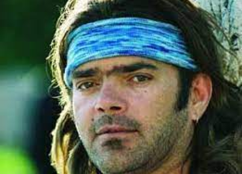 Gego, co to maš.... pjevač uhićen zbog uzgoja marihuane, prijetnje susjedu i pisanja parola u policijskoj ćeliji