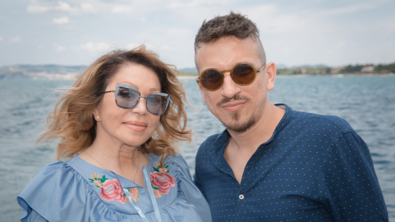 Neda Ukraden promovirala novi album na brodu od Vodica do Šibenika