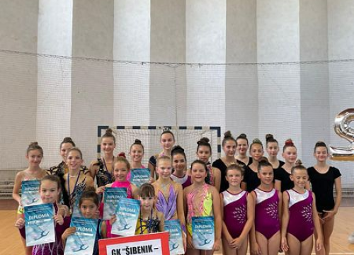 Fotografija 4 - Gimnastičarke Šibenik-Dalmacije predstavile se u sjajnom svjetlu, osvojile mnoštvo medalja