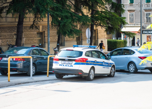 Provaljeno u stan u Šibeniku, starici ukraden novac