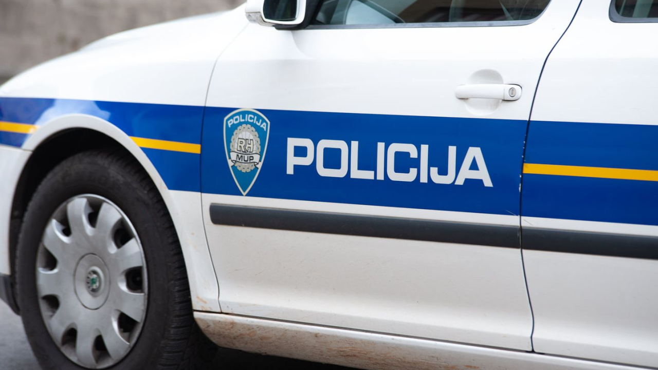 U sudaru poginuo vozač kamiona (72), vozačica (51) ozlijeđena